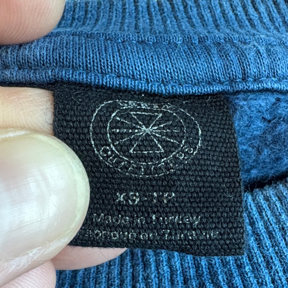 Urban Outfitters Blue Crewneck Sweater - Picture 2 of 9